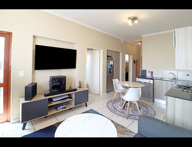 2 BEDROOM APARTMENT FOR SALE IN PAULSHOF